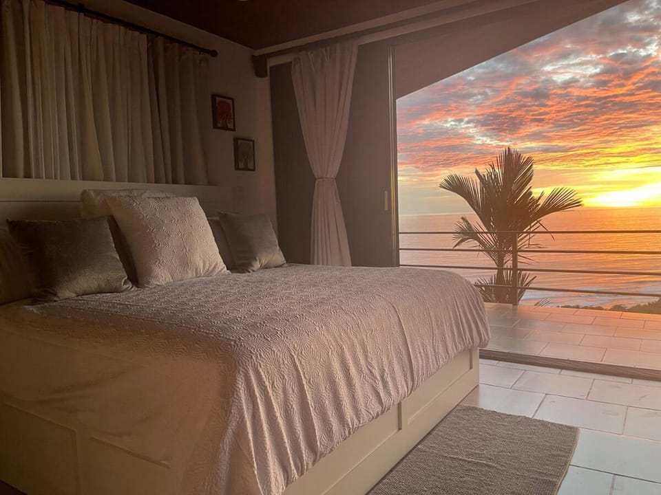 Villa Del Mar 3 Spectacular ocean view Villa in Dominical