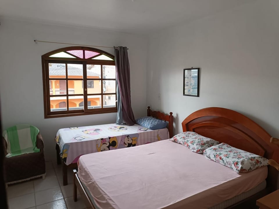 Casa grande na Praia da Ferrugem, ótima localização! House in Garopaba