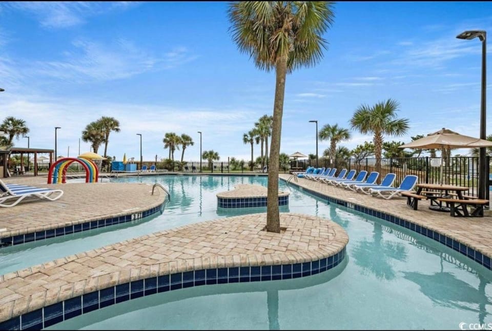 Wow! Oceanview 3 bedroom condo! Pool & private balcony Apartment in Myrtle Beach