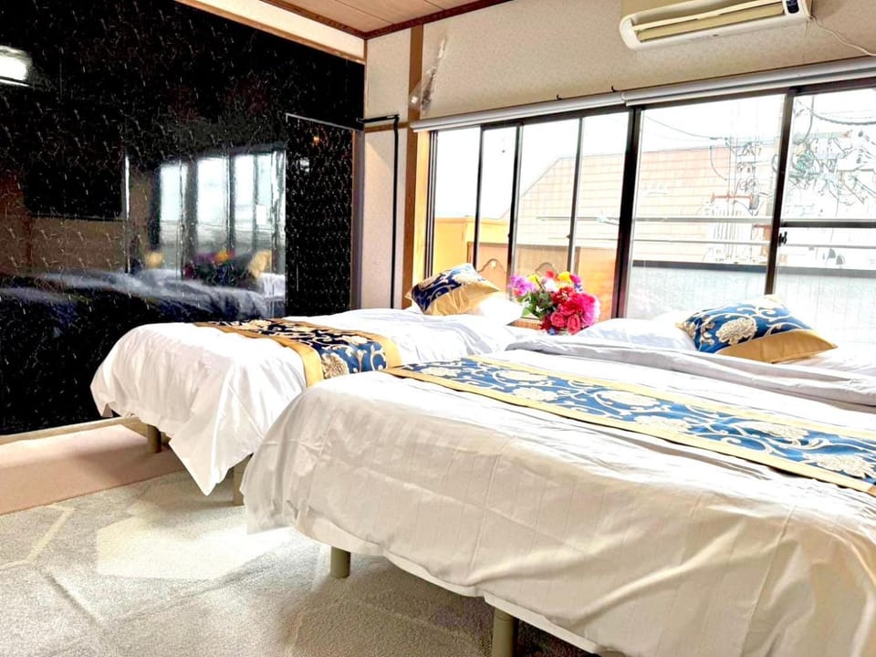 Mito House up to 22 Pax House in Osaka