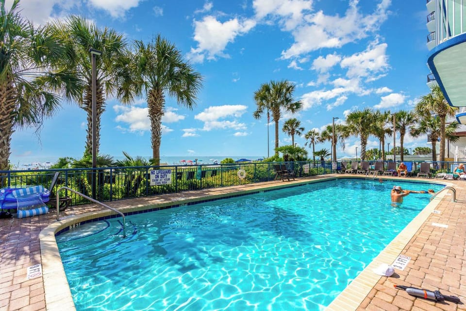 Pool view, Swimming pool