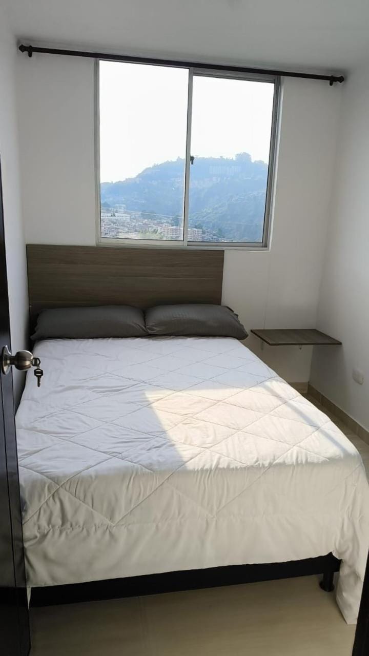 Apartamento 3 habitaciones 2 baños Portal de los cambulos vía Panamericana House in Manizales