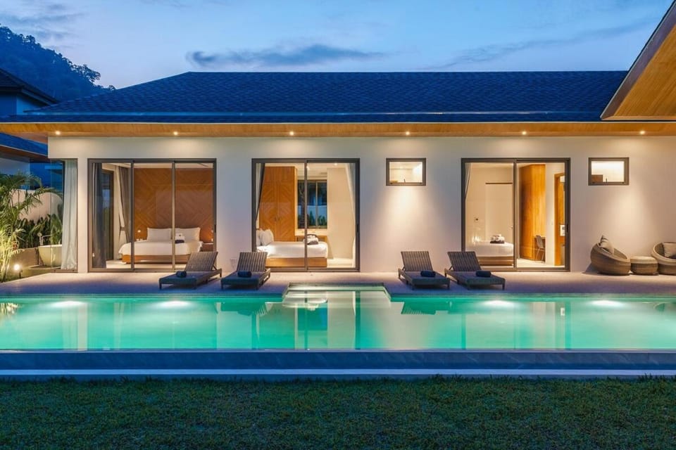 Property building, Swimming pool