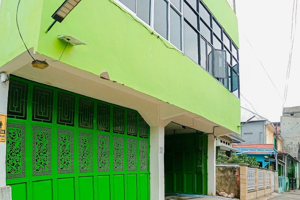 Facade/entrance