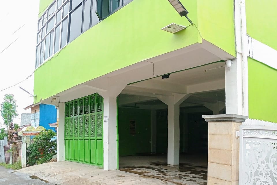 Facade/entrance