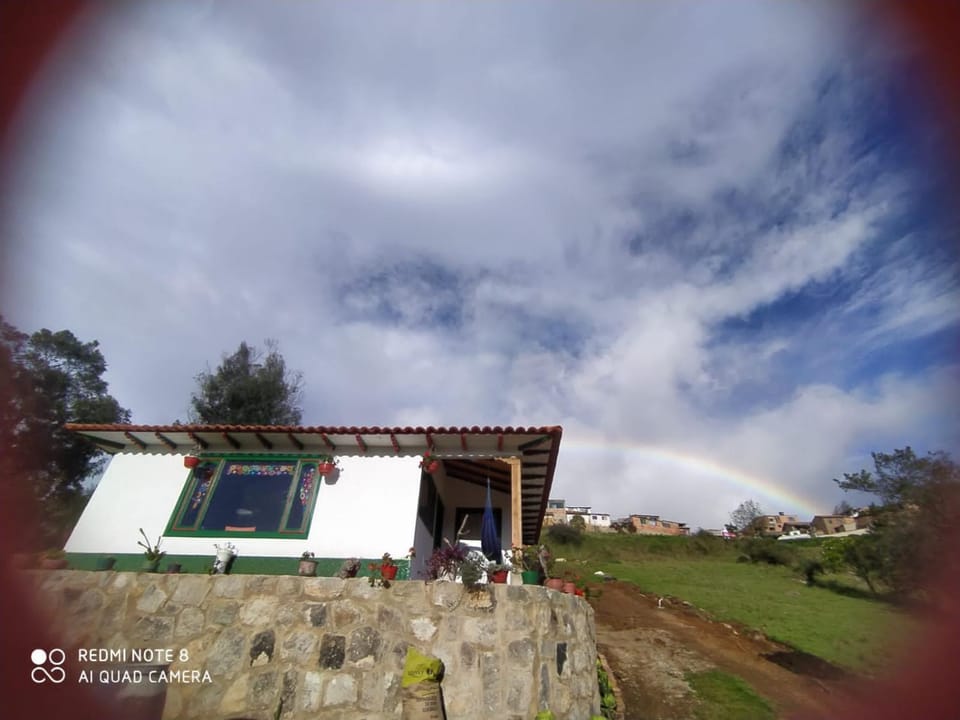 HOSPEDAJE LA LOMITA, Cabañas House in Santander, Colombia