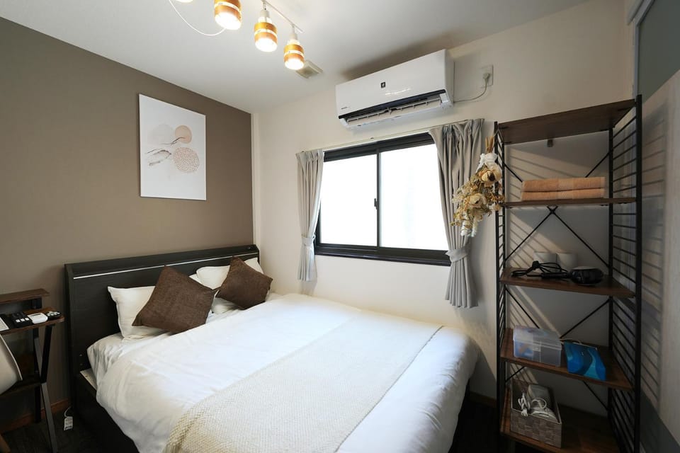 Bed, Bedroom, air conditioner