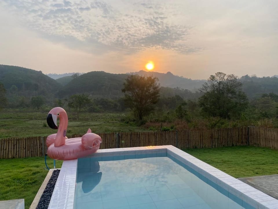 อาเลเล พูลวิลล่า ahlaylay pool villa Villa in Thailand