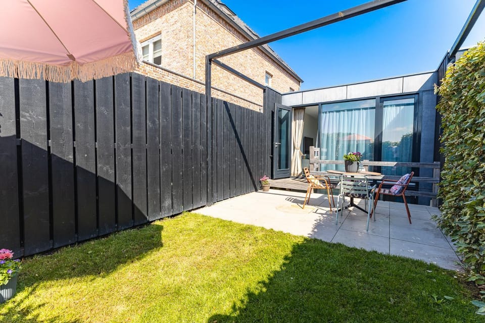Domburg Centrum-luxe holiday home plus Parking House in Domburg