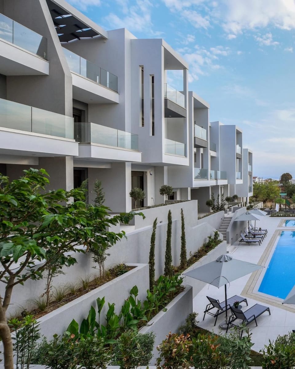 Property building, Patio, Day, View (from property/room), Balcony/Terrace, Pool view, Swimming pool, sunbed