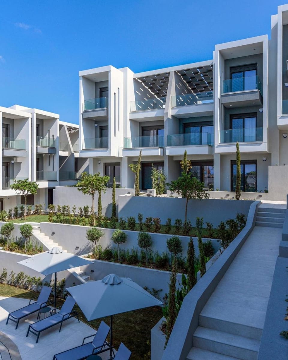 Property building, Day