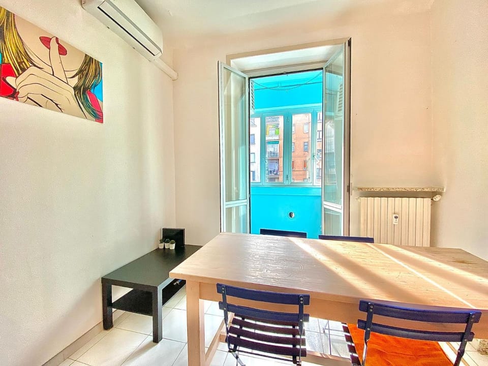 Living room, Seating area, Dining area, air conditioner