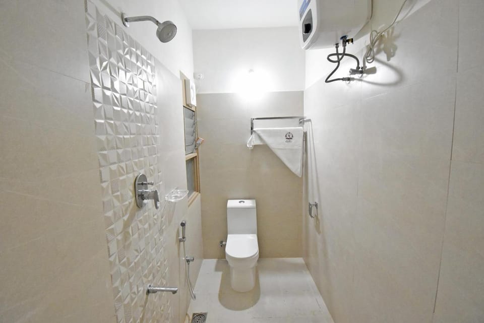 Shower, Bathroom, towels