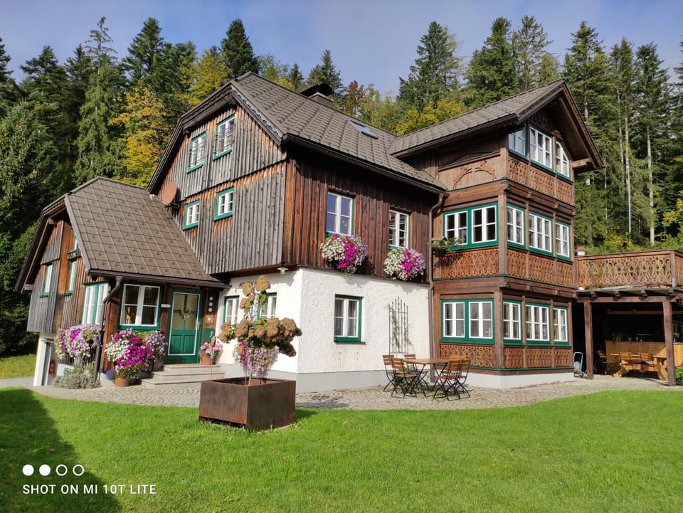 Property building, Garden