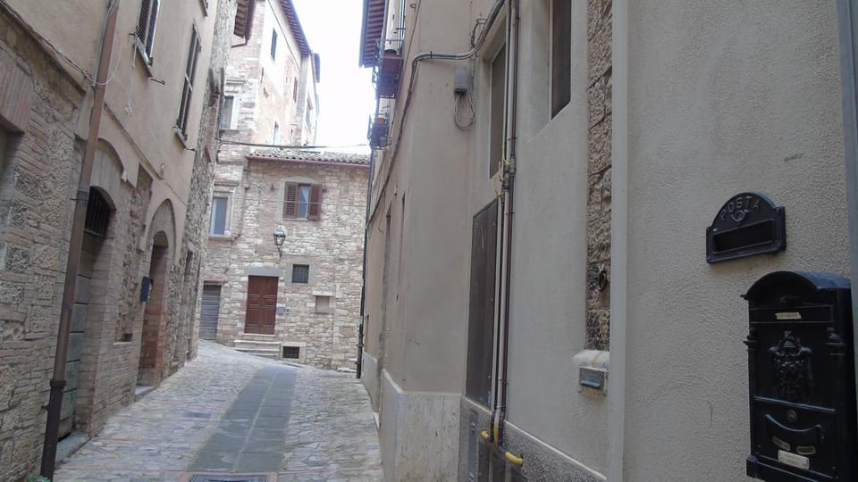 Angela's House on the ancient walls Antiche Mura Apartment in Umbria
