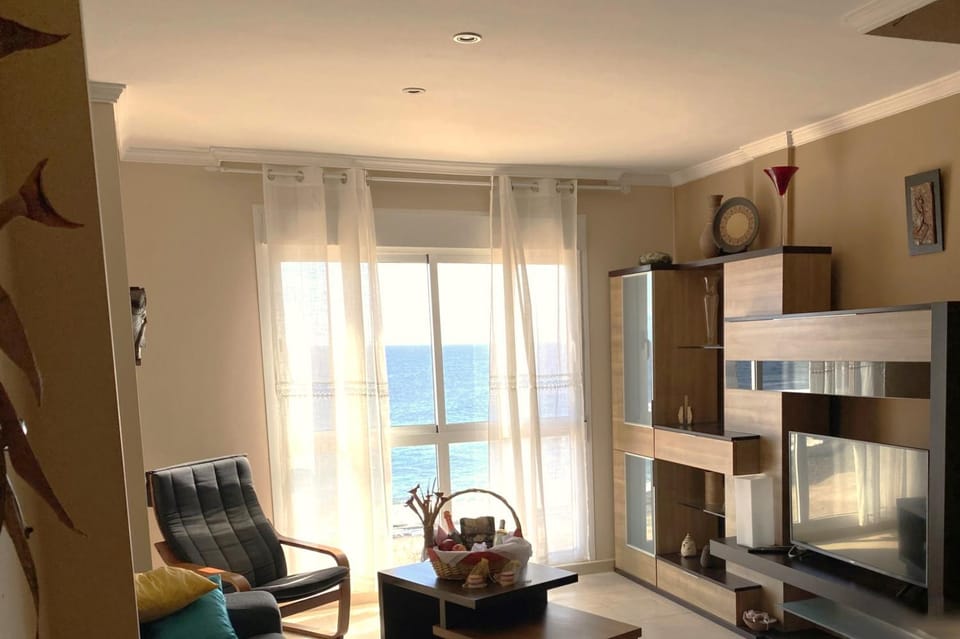 Living room, Sea view