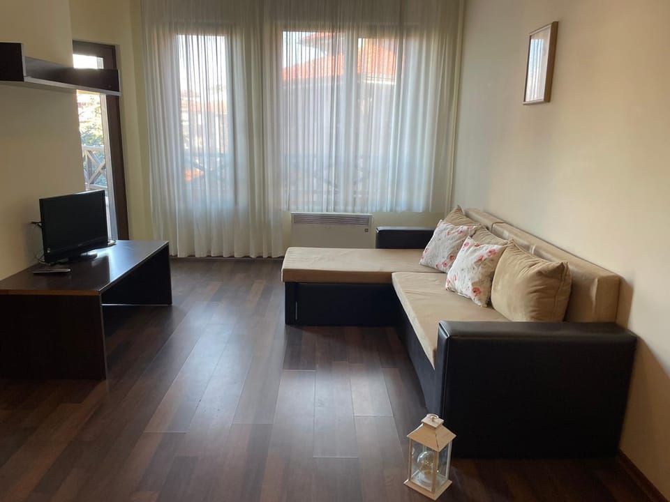 Communal lounge/ TV room, Seating area