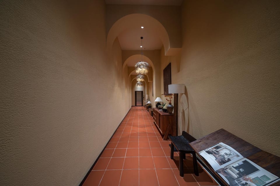 Seating area, Internal: Not applicable to any particular room
