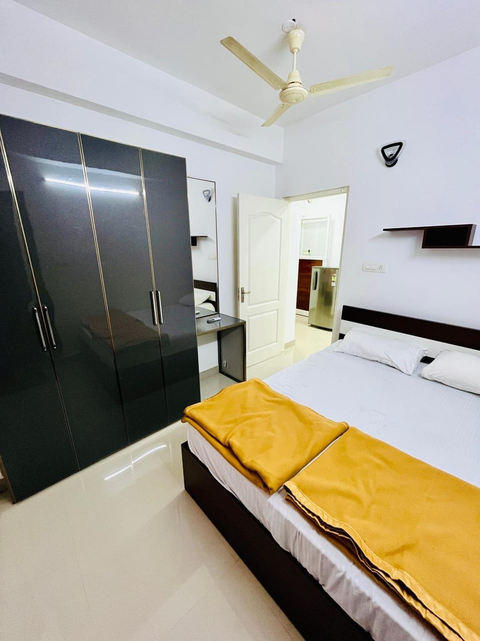 Bed, Photo of the whole room, Bedroom