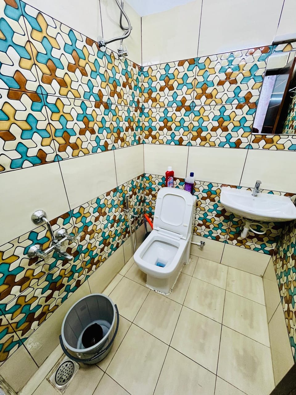 Shower, Toilet, Bathroom, bidet