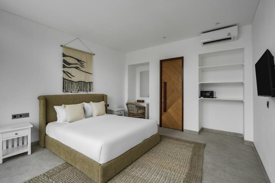 Bed, TV and multimedia, Bedroom, internet, air conditioner
