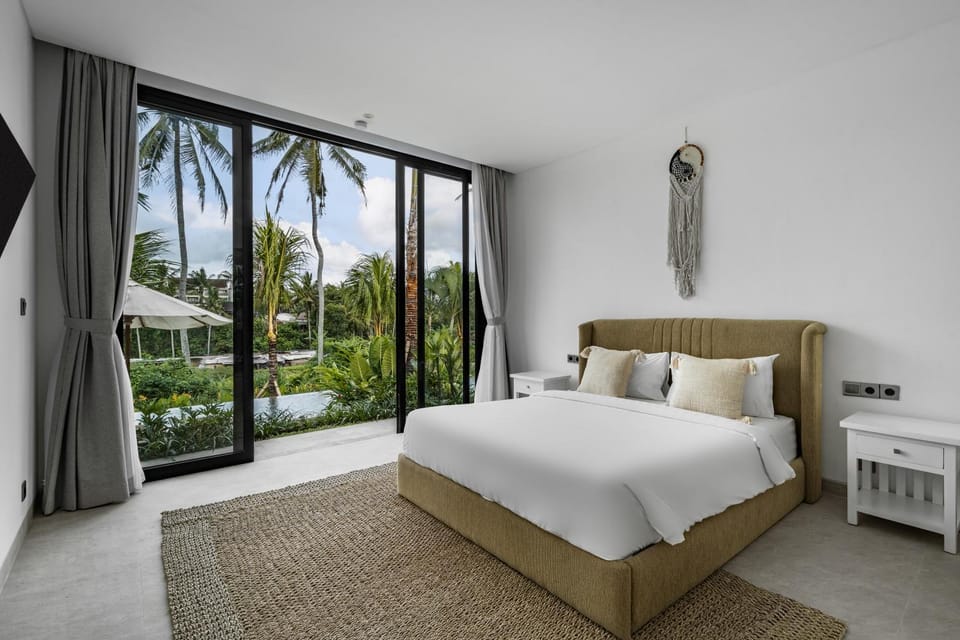 Bed, TV and multimedia, View (from property/room), Bedroom, Garden view, air conditioner