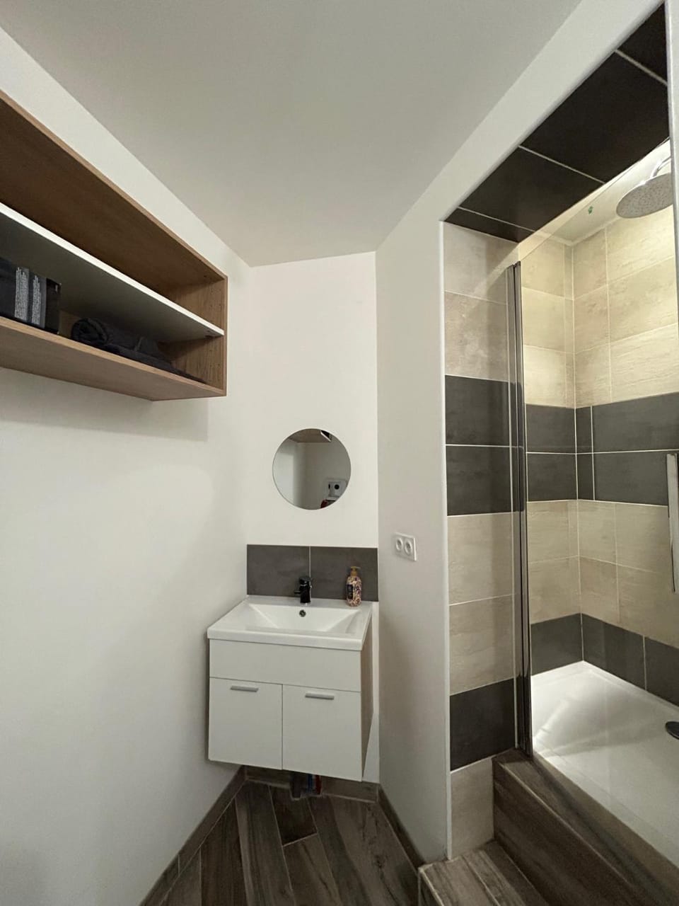 Shower, Bathroom