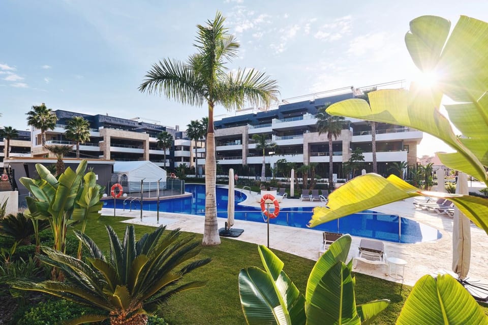 Property building, Swimming pool