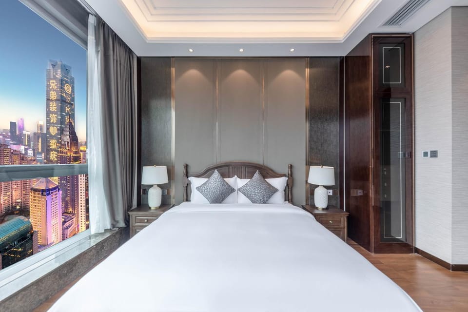 Roosevelt Service Apartment Chongqing Jiefangbei Pedestrian Street Hongyadong Branch Hotel in China
