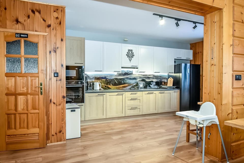 Dining area, Communal kitchen