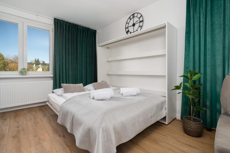 Apartamenty Izerskie Górska 8 - blisko Park i Dom Zdrojowy oraz wyjście na Sky Walk Apartment in Lower Silesian Voivodeship