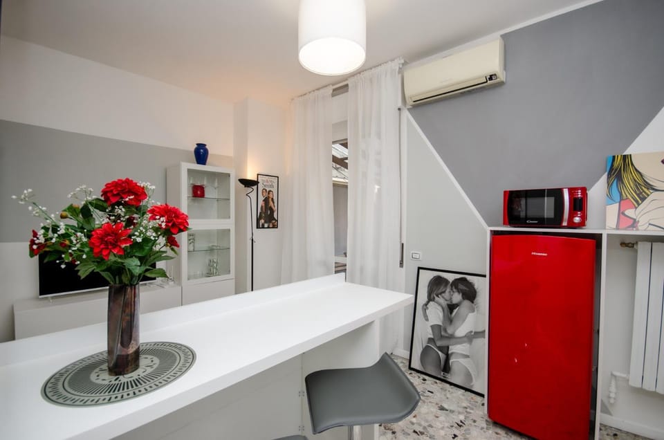 Living room, Dining area, air conditioner