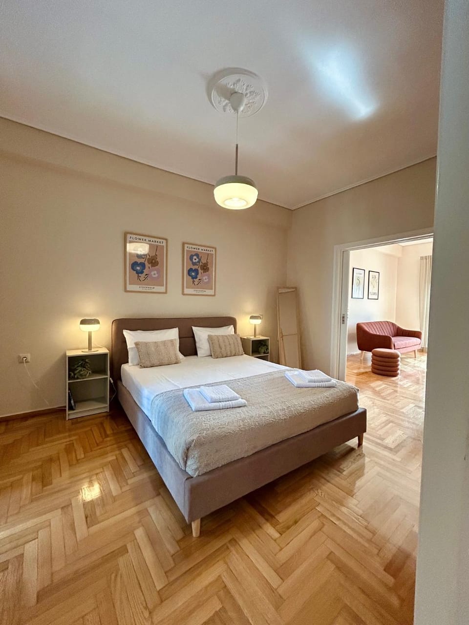 Bed, Photo of the whole room, Bedroom