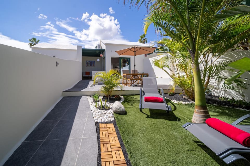 Patio, Natural landscape, Garden, sunbed