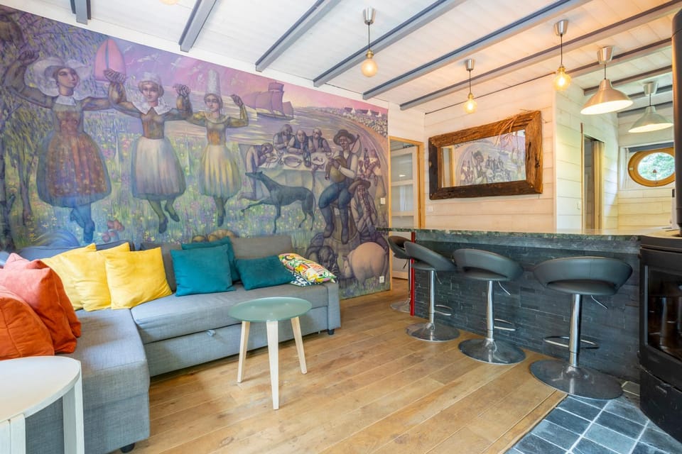 Property building, Living room