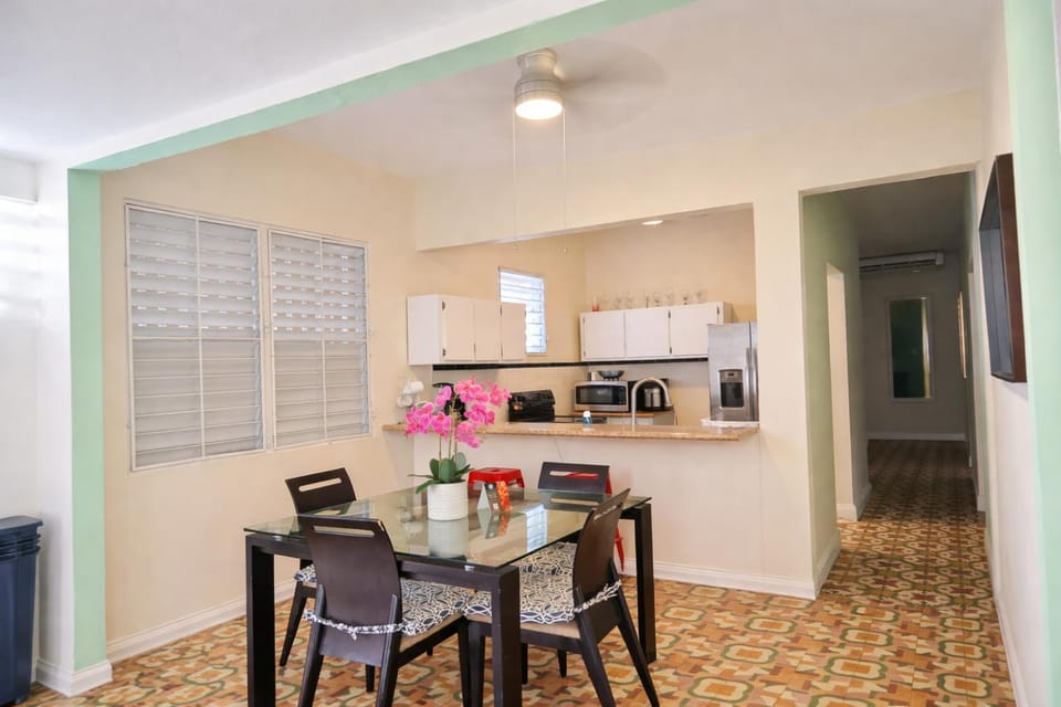 Kitchen or kitchenette, Dining area, microwave, oven, air conditioner