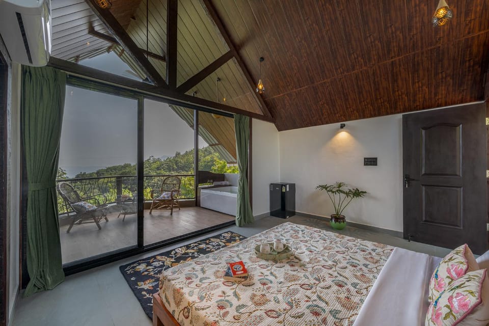 Bed, View (from property/room), Balcony/Terrace, Photo of the whole room, Bedroom
