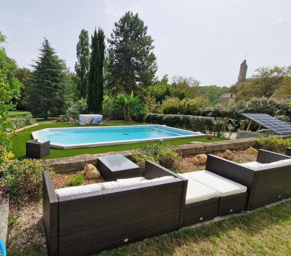 Spring, Day, Natural landscape, Garden, Garden view, Pool view, Swimming pool, sunbed