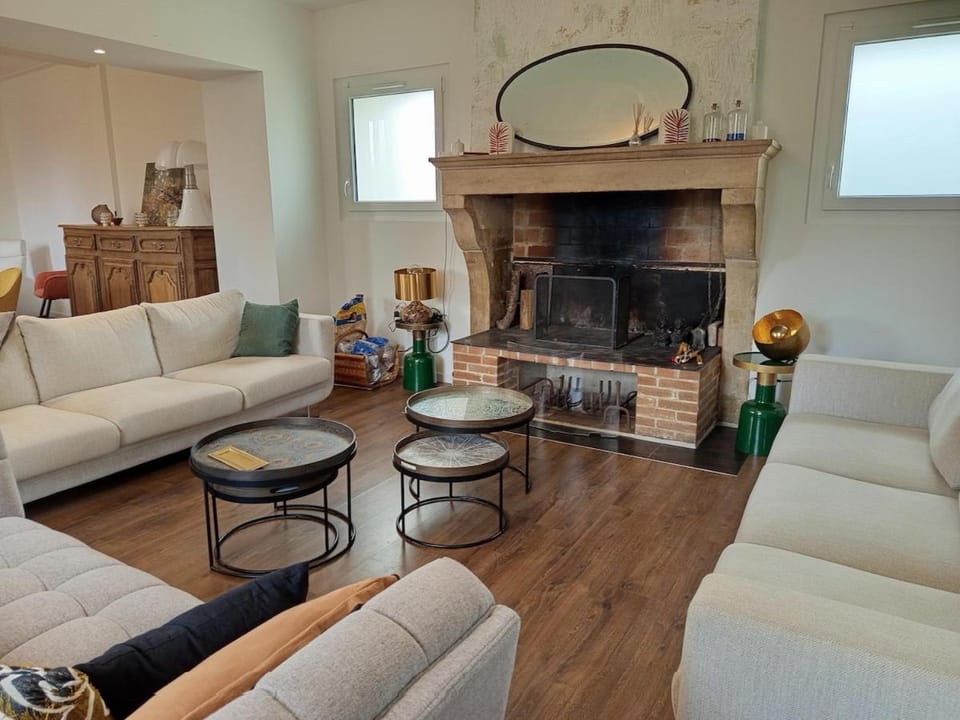 Living room, fireplace