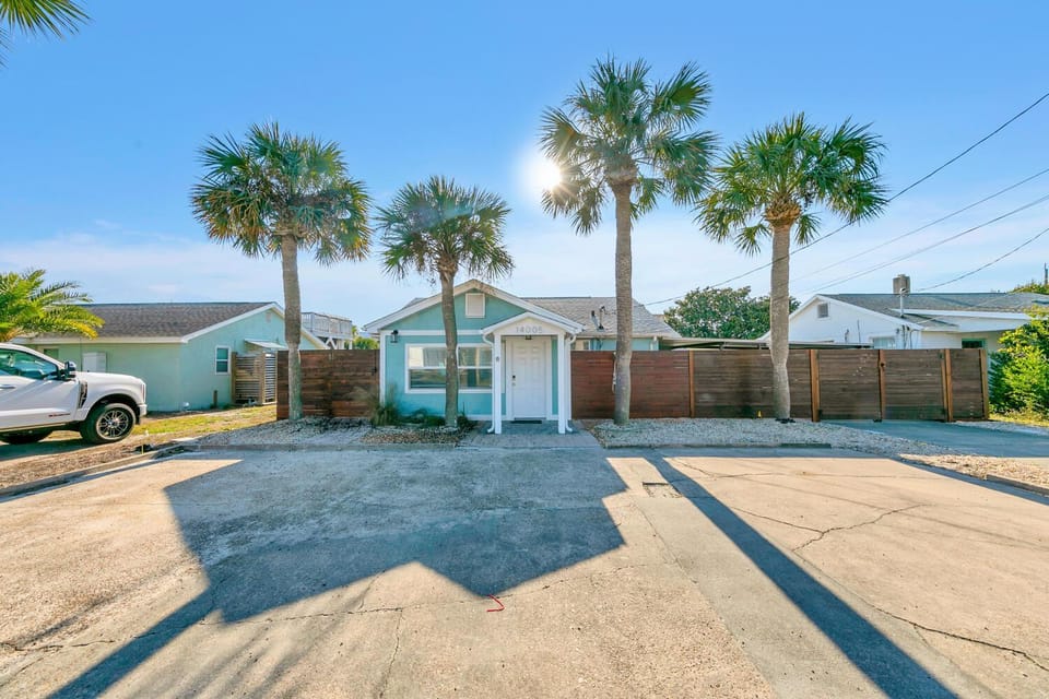 Tiki Palms Paradise by Emerald Coast Retreats House in Panama City Beach