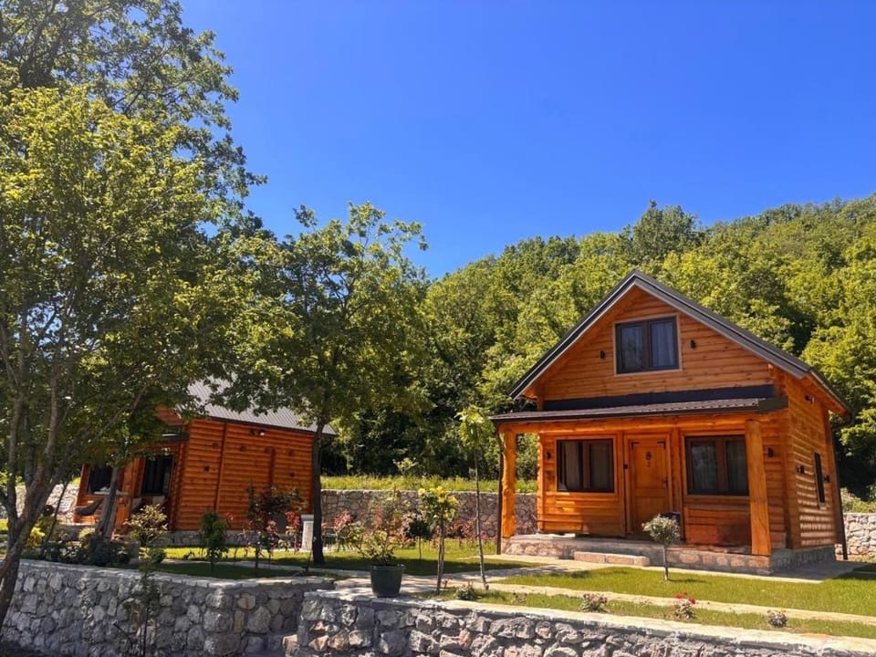 Cottage retreat- Skadar Lake Chalet in Podgorica Municipality, Montenegro