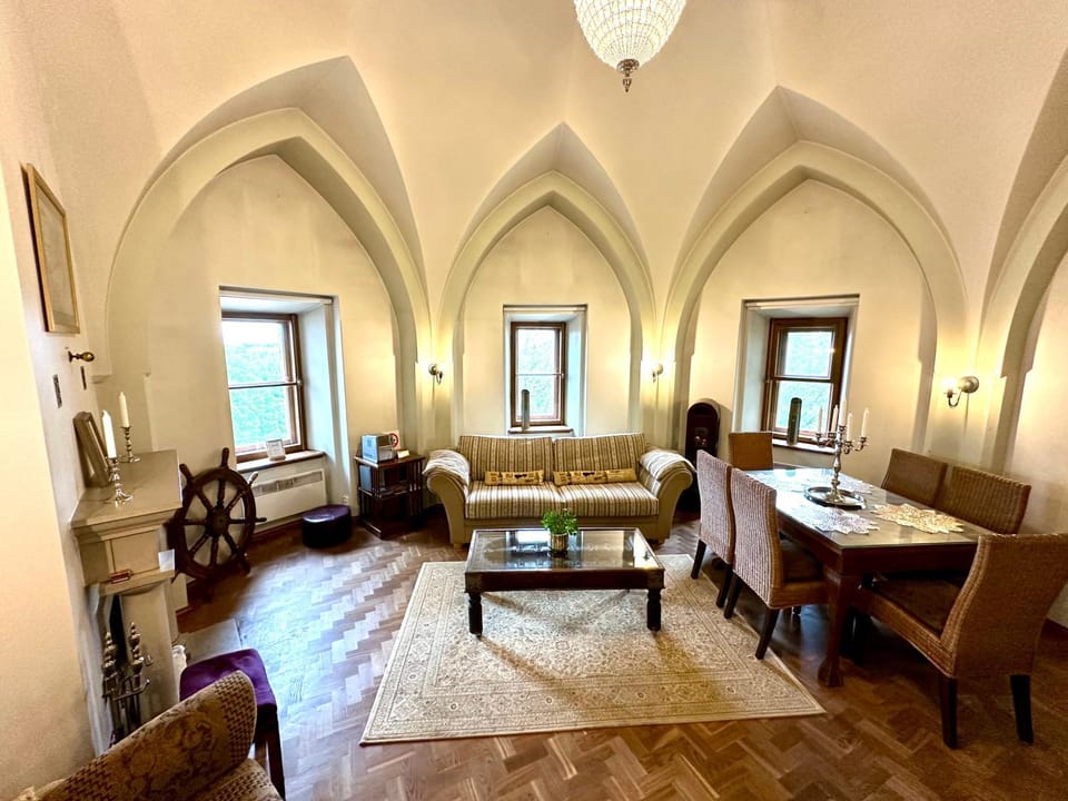 Living room, Seating area, Dining area