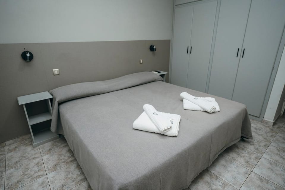 Bed, Photo of the whole room, Bedroom, towels, wardrobe