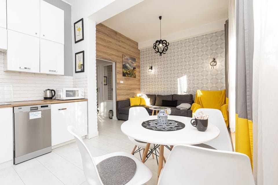 Coffee/tea facilities, Kitchen or kitchenette, Living room, Seating area, Dining area, dishwasher, oven, stove