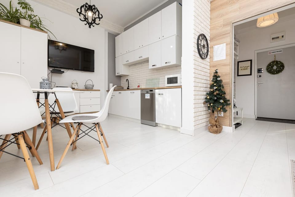 Communal lounge/ TV room, TV and multimedia, Kitchen or kitchenette, Living room, Seating area, Dining area, Evening entertainment, oven