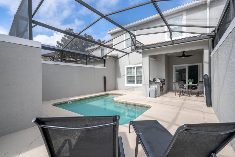 Pool view, Swimming pool