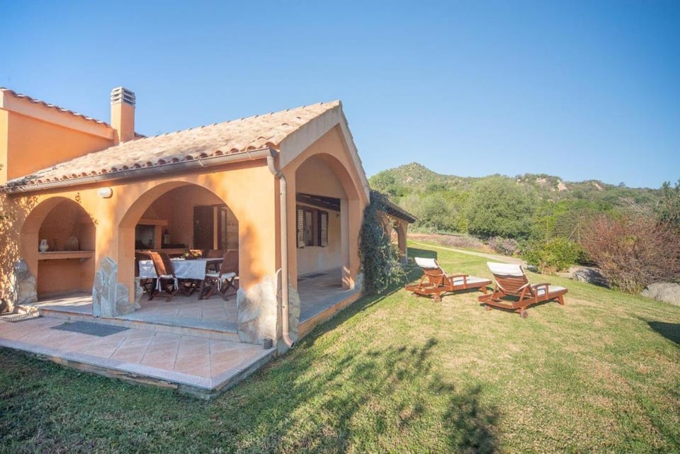 Patio, Mountain view