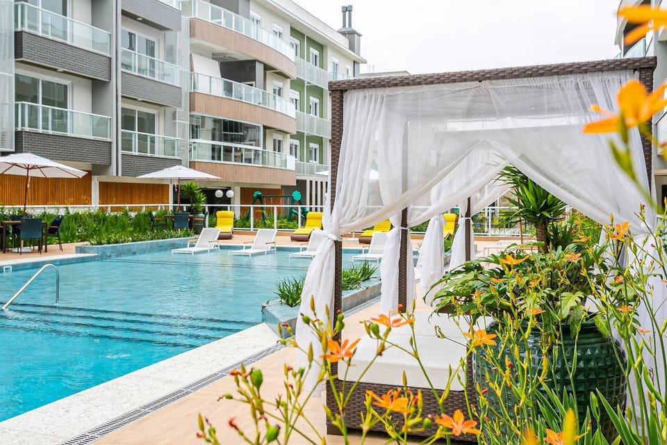WI-FI 500mb | 50” Smart TV | Pool #CAMP11 Apartment in Florianopolis