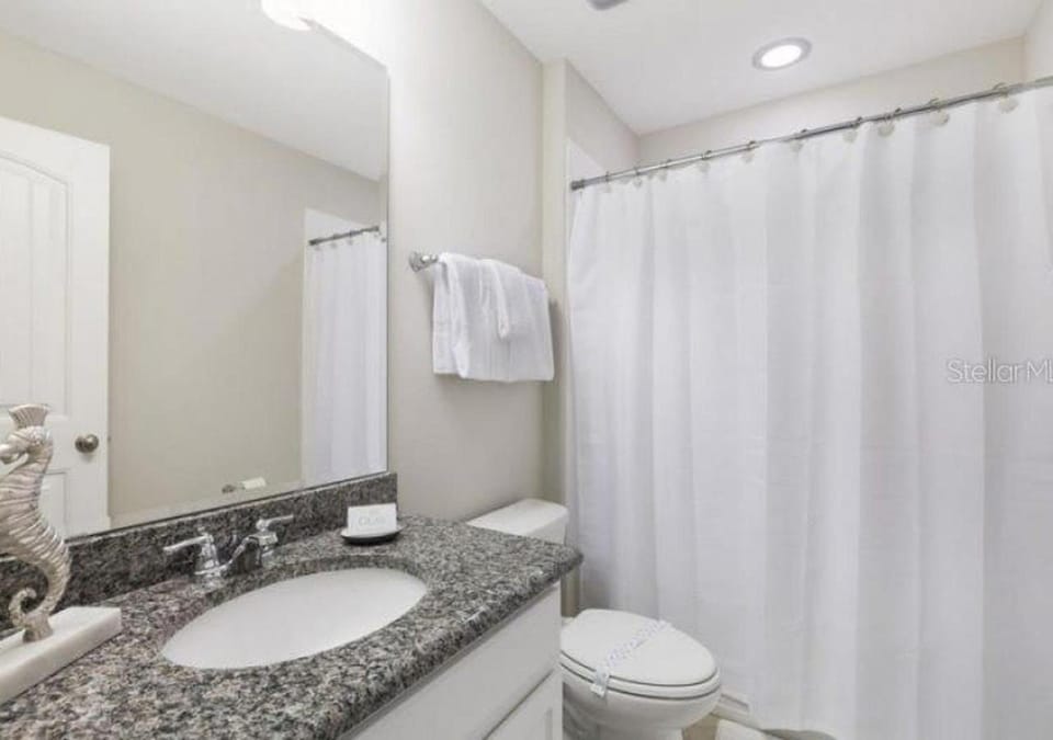6BR Villa Oasis Private Pool & Spa - Solterra Retreat House in Four Corners