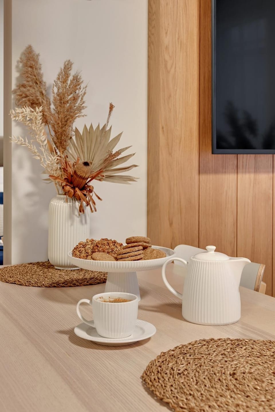 Coffee/tea facilities, Food